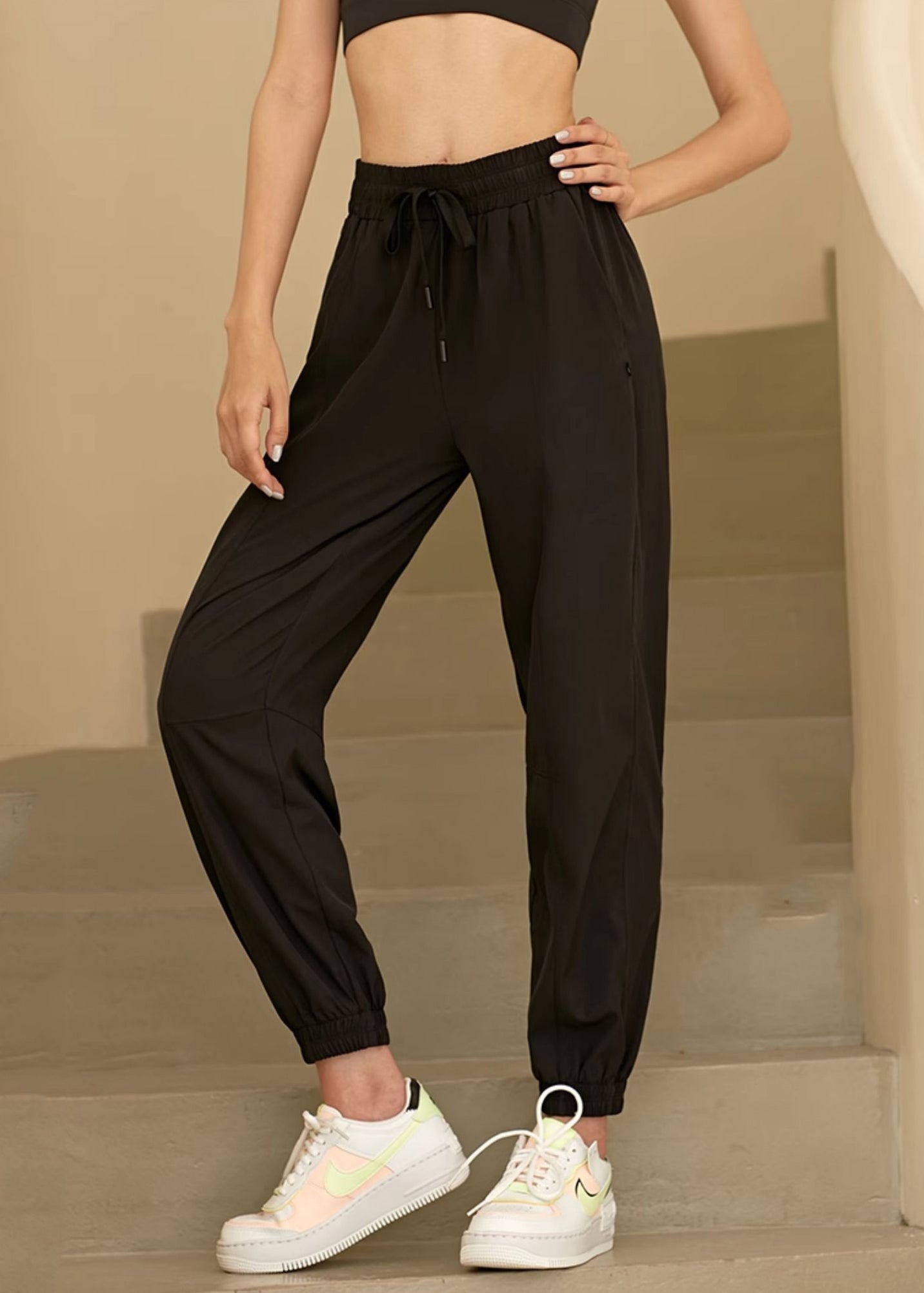 Pantalon ample à nouer à la taille élastique, lanterne de yoga noire