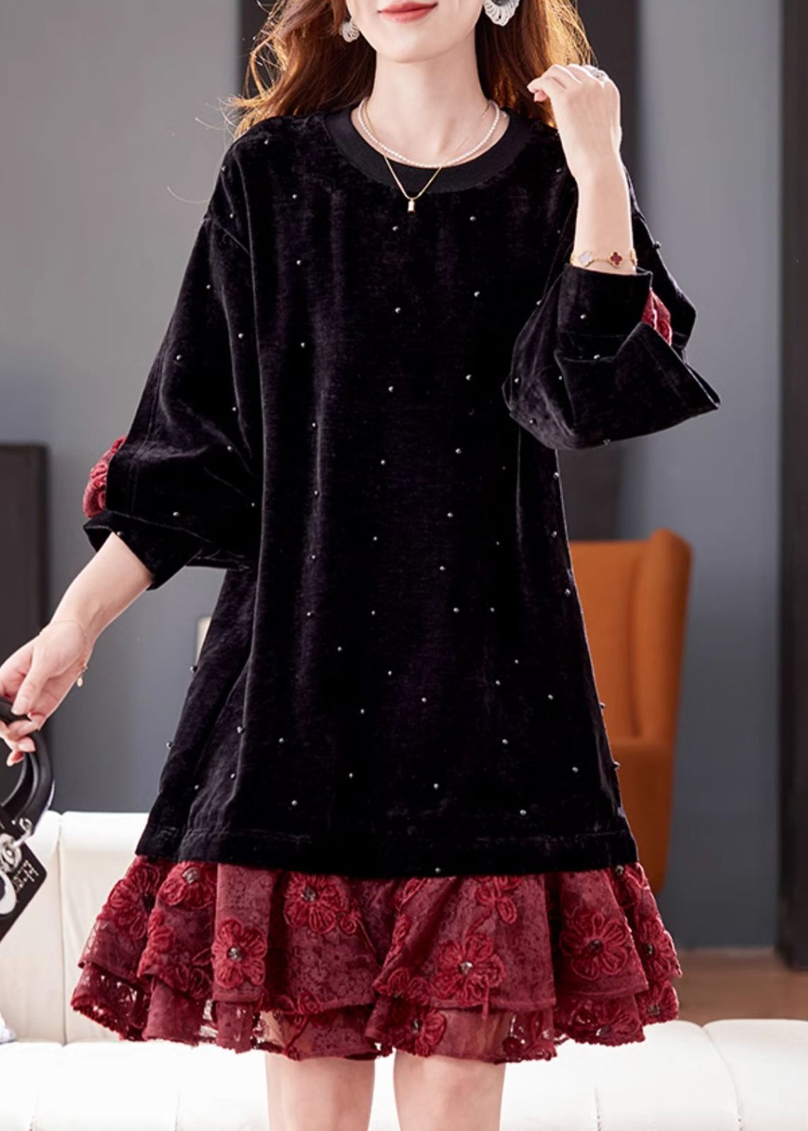 Loses schwarzes Nagelperlen-Spitzen-Patchwork-Seidensamtkleid Winter RL044