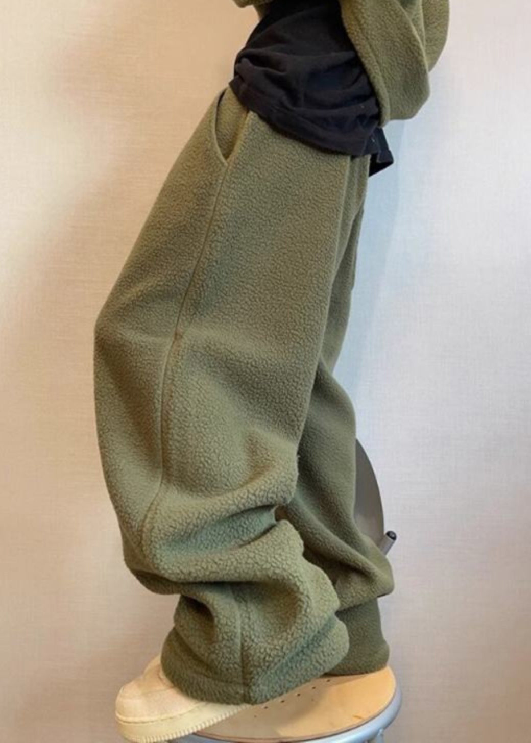 Lockere grüne Schnürhose mit elastischer Taille, Teddy-Kunstpelz, Herrenhose, Winter, RM039