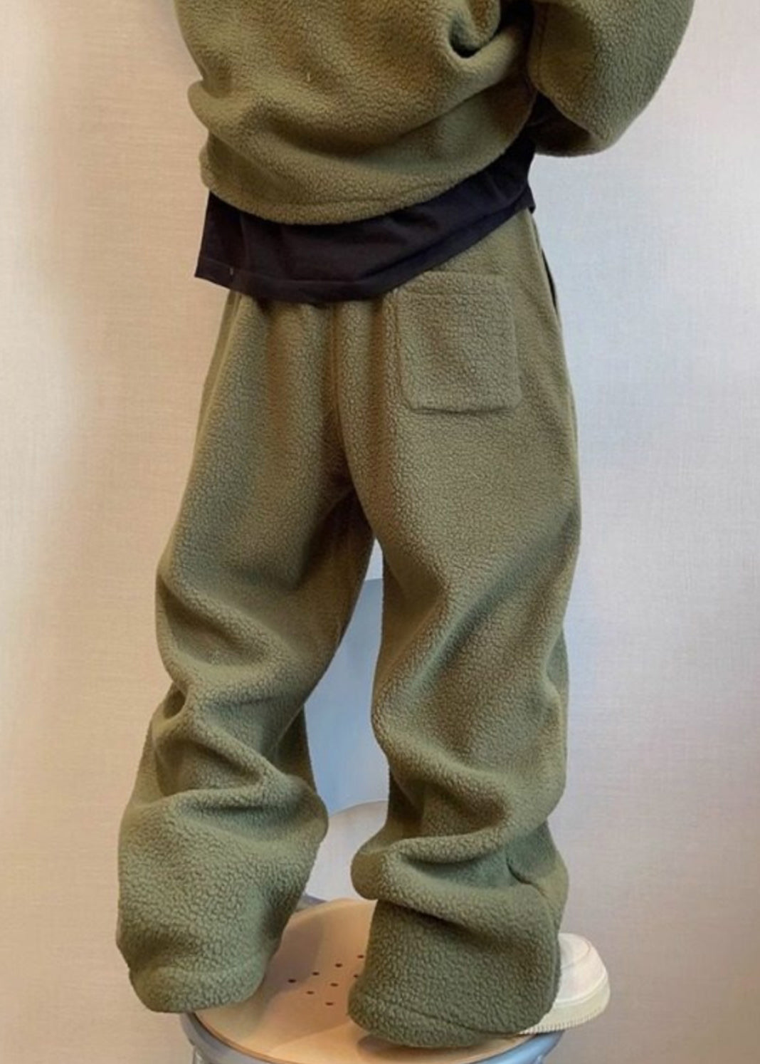Lockere grüne Schnürhose mit elastischer Taille, Teddy-Kunstpelz, Herrenhose, Winter, RM039