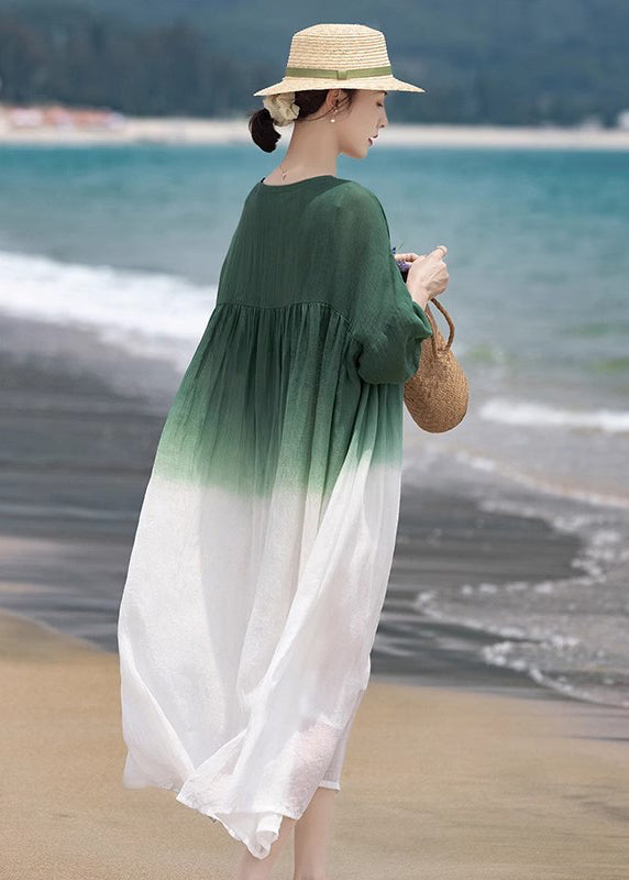 Lockeres grünes O-Ausschnitt-Falten-Patchwork-Baumwollkleid mit halben Ärmeln MN082