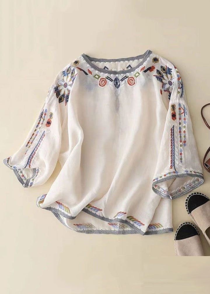 Loose White O-Neck Embroidered Linen T Shirt Half Sleeve GG028
