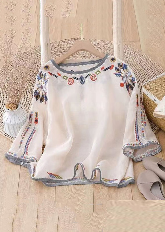 Loose White O-Neck Embroidered Linen T Shirt Half Sleeve GG028