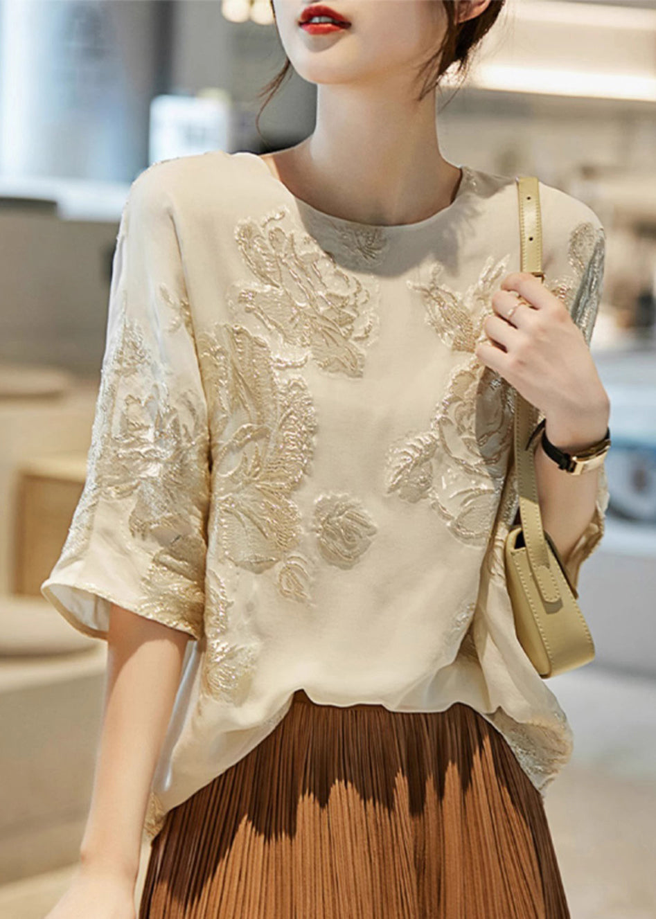Neu Beige O Neck Bestickte Seide Hemd Top Sommer TH039