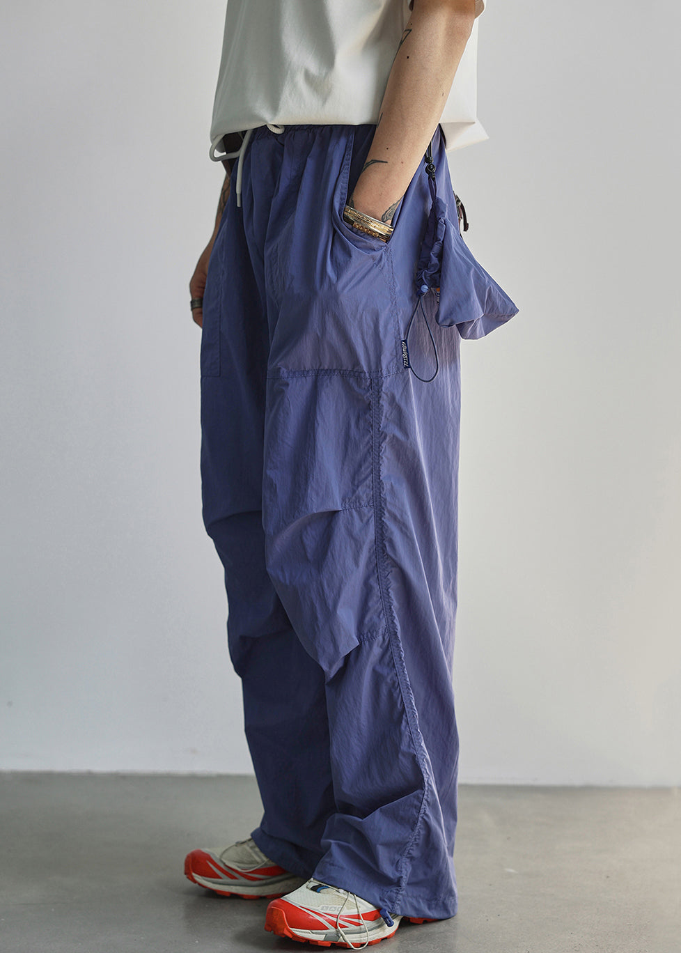 Pantalon d'été bleu en coton avec lettres et poches pour homme