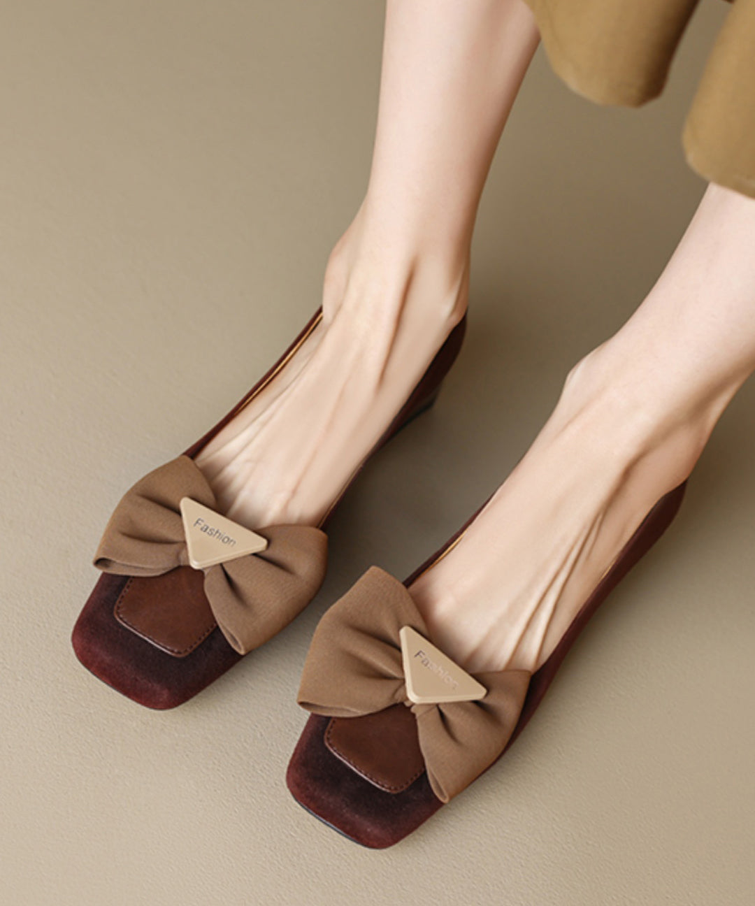 Mocassins Penny en daim marron neufs avec nœud et bout carré RI034