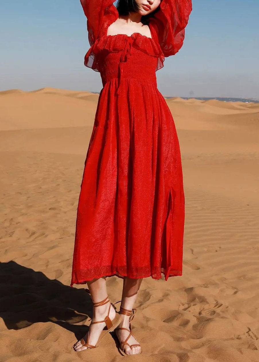 Strandkleid aus Puff-Baumwolle mit quadratischem rotem Kragen und offenen Seitenärmeln