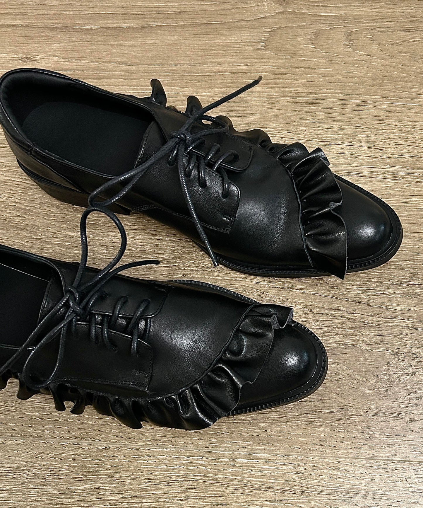 Original Design Black Ruffled Lace Up Splicing Flat Feet Shoes YC022