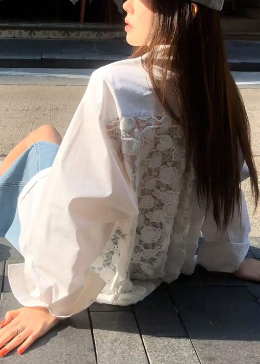 Chemise blanche en dentelle originale Peter Pan avec col boutonné et patchwork