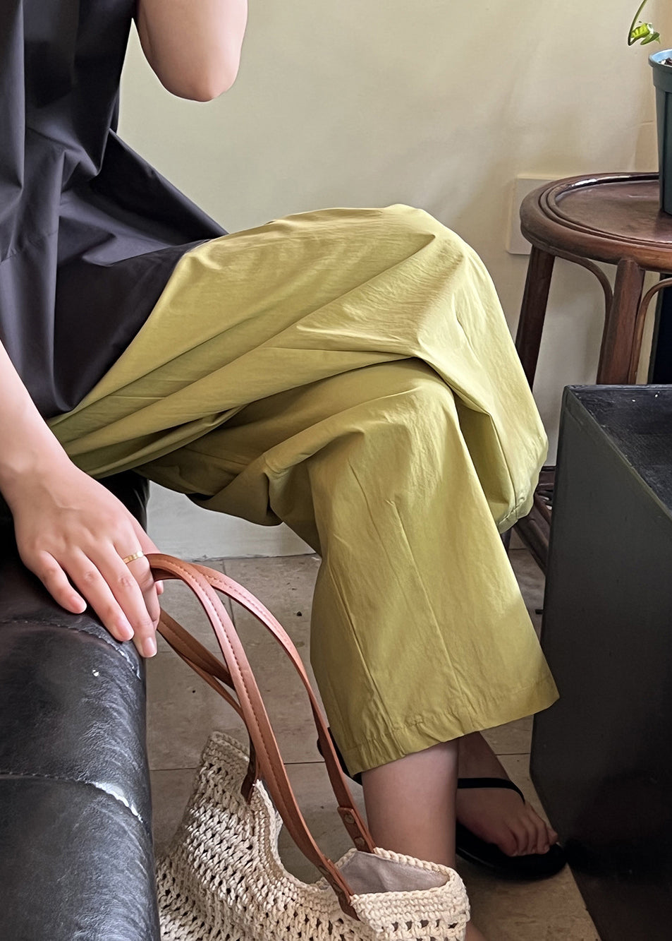 Einfache grüne Taschen elastische Taille Baumwolle Crop Pants Sommer