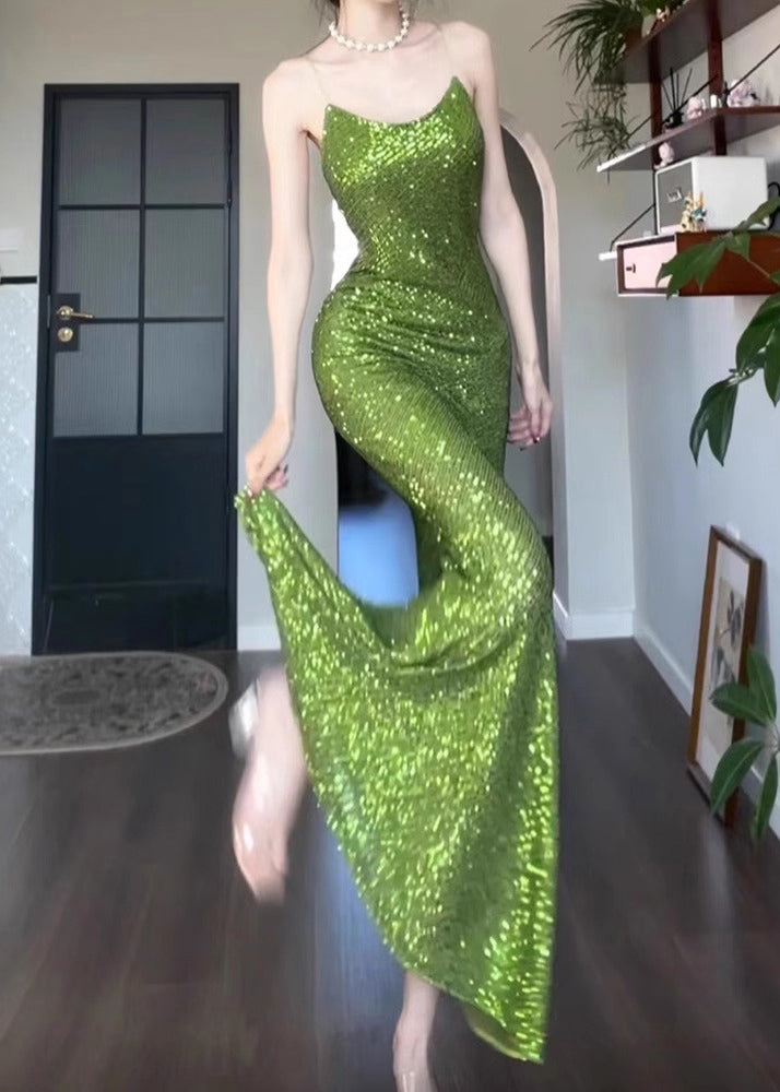Spaghetti-Trägerkleid mit Pailletten in Grün