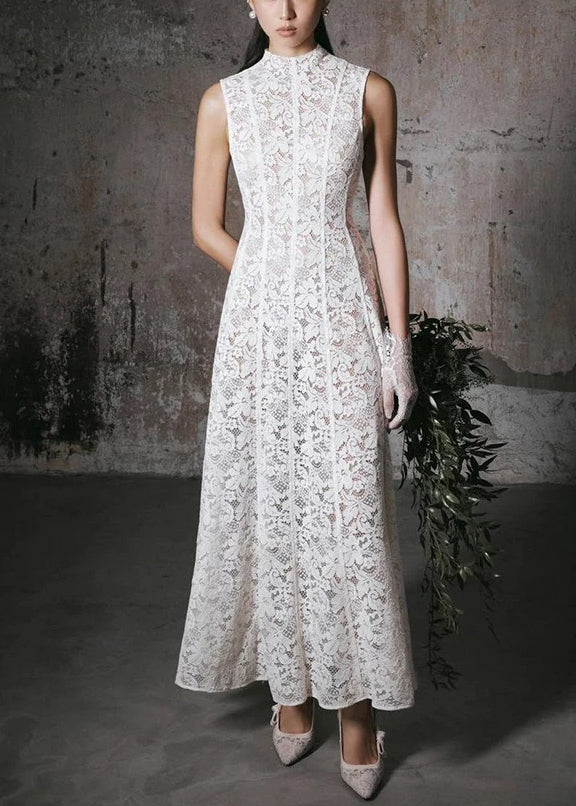 Kleid mit hoher Taille und Spitze, lang, weiß, ärmellos, schmal, einfarbig