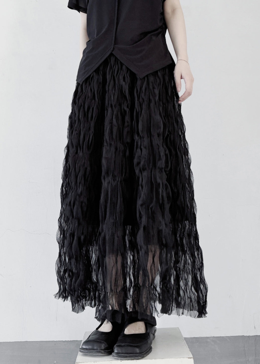 Jupe élégante en tulle noir froissé à taille élastique pour l'été WN030