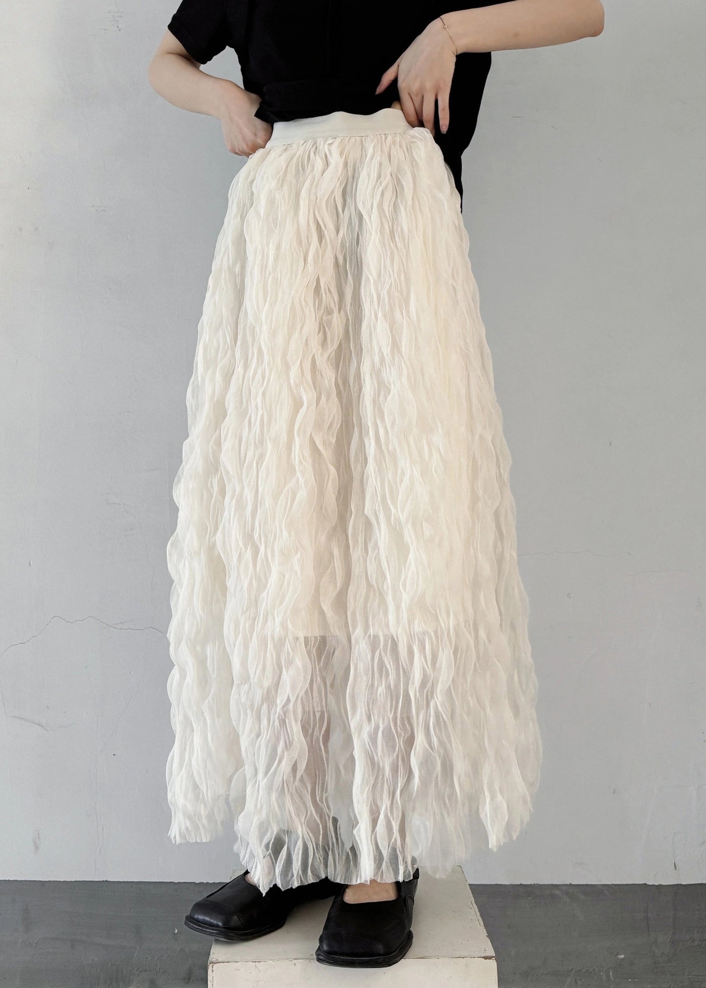 Jupe élégante en tulle noir froissé à taille élastique pour l'été WN030
