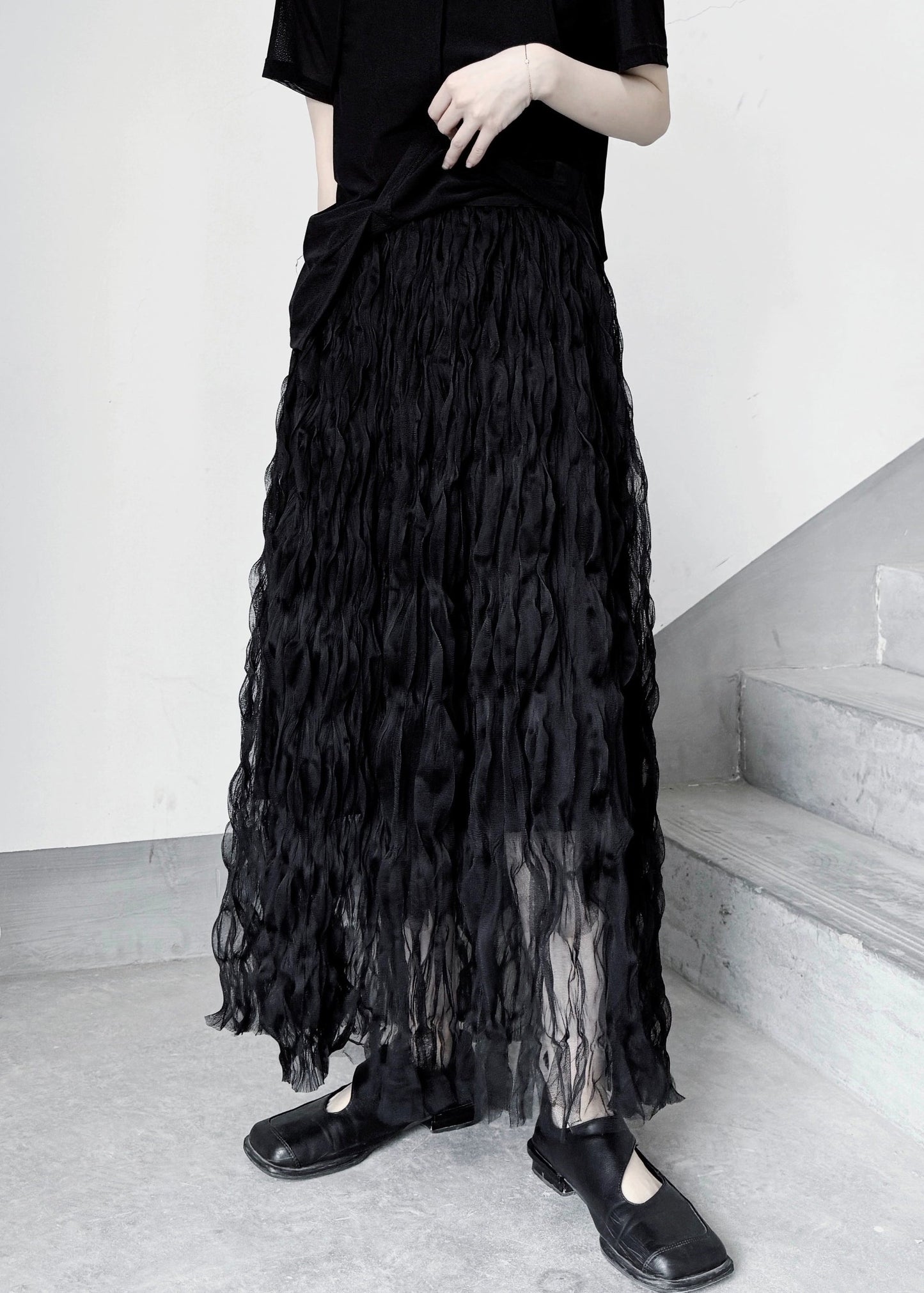 Jupe élégante en tulle noir froissé à taille élastique pour l'été WN030