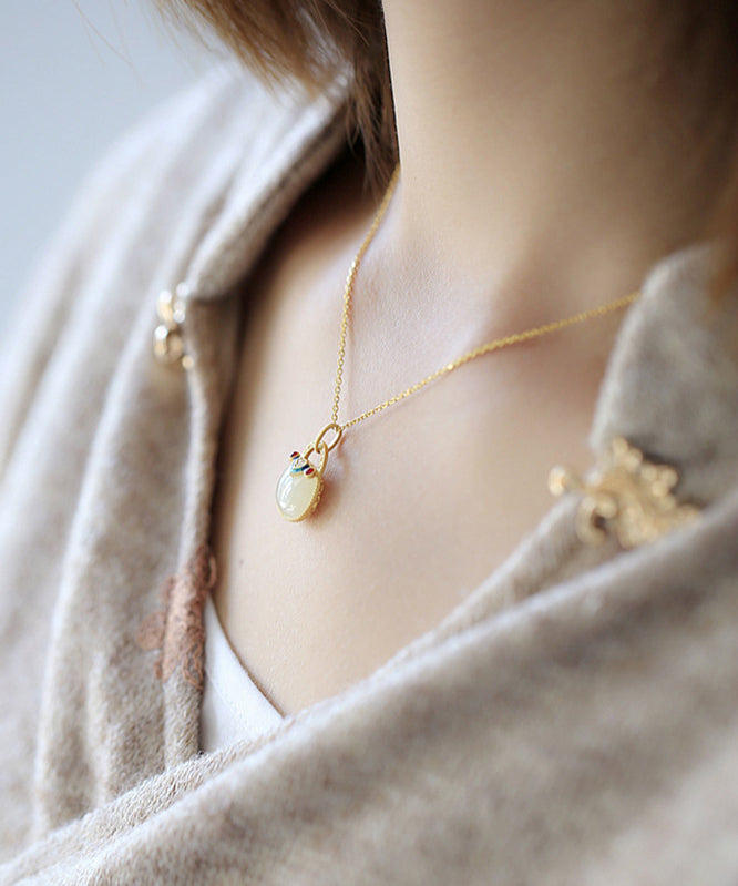 Stilvolle Halskette mit Jade-Anhänger aus vergoldetem Sterlingsilber TS018