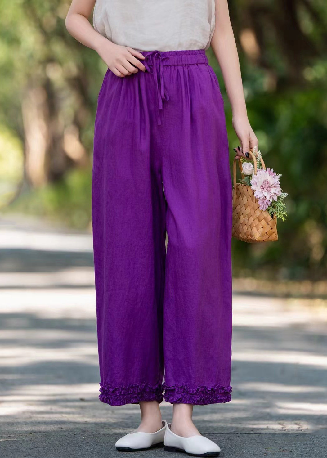 Pantalon large en lin violet uni avec poches et volants