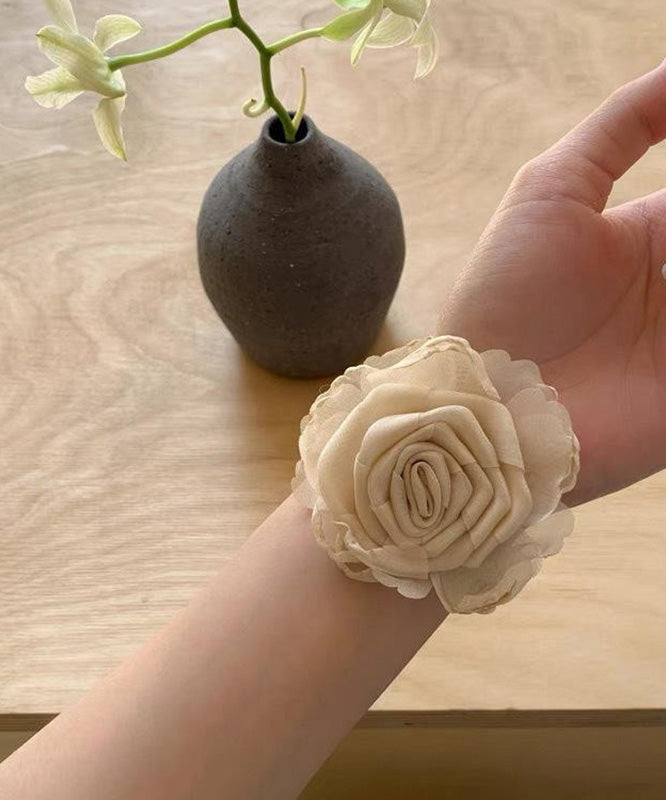 Bandeau élégant en tulle rouge avec roses RG009