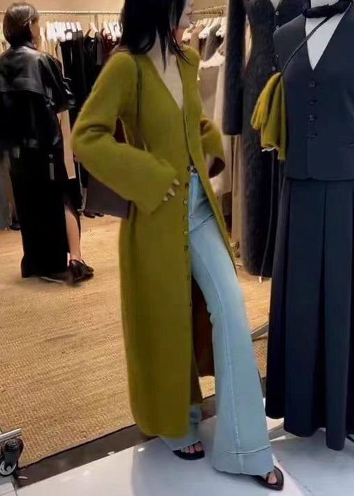 Cardigan long en tricot à boutons et col en V vert unique pour l'automne RS034