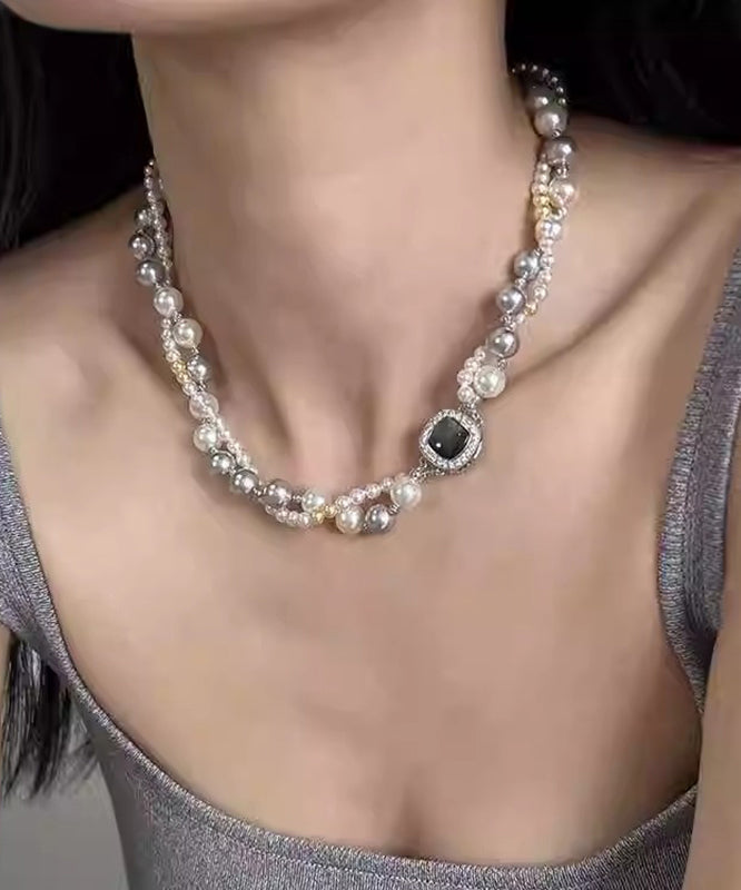 Einzigartige Halskette aus grauer Sterlingsilberlegierung mit Zirkonia und zweilagiger Perle QJ038