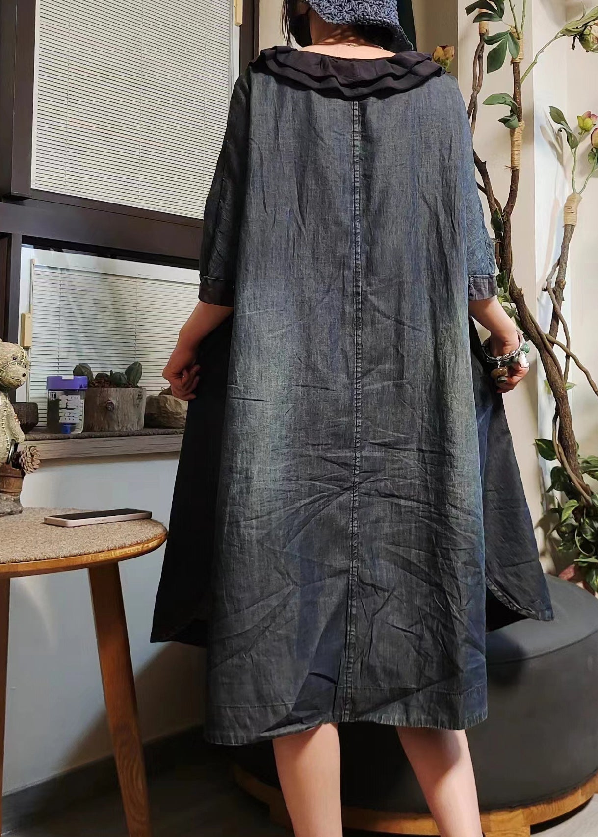 Chemise en jean bleu vintage avec poches à boutons et manches mi-longues MN079