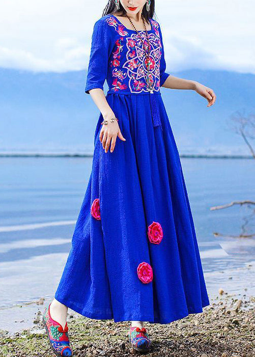 Vintage Blau Besticktes Langes Baumwollkleid mit Bindegürtel und Halbarm KK094