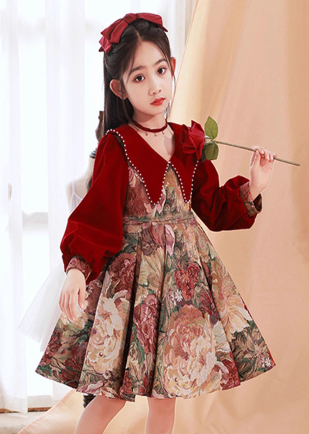 Robe longue à col vintage et imprimé Peter Red pour enfant, style printemps
