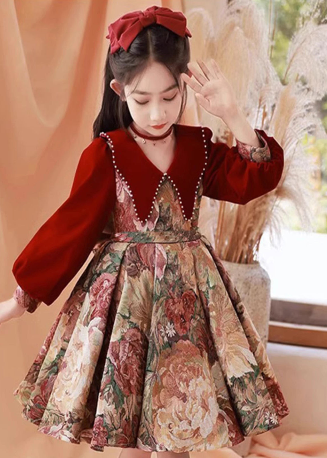 Robe longue à col vintage et imprimé Peter Red pour enfant, style printemps