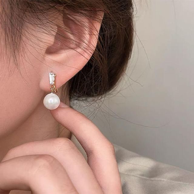 Clip-On Pearl Drop Earring Faux /