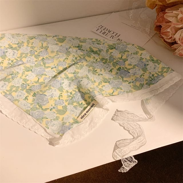 (Various Triangle Print Designs) Floral Scarf Head