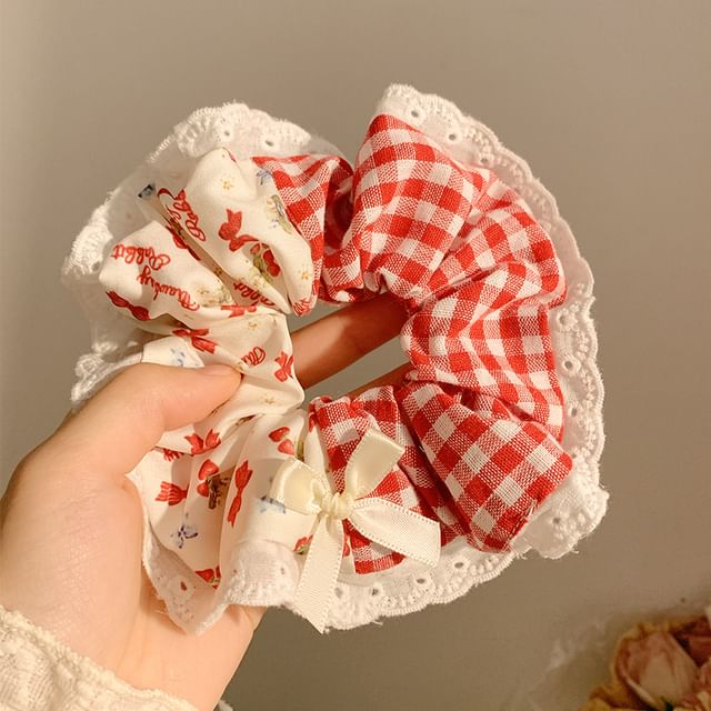 Scrunchie Cherry Trim Floral Bandana / Designs) (Various Lace