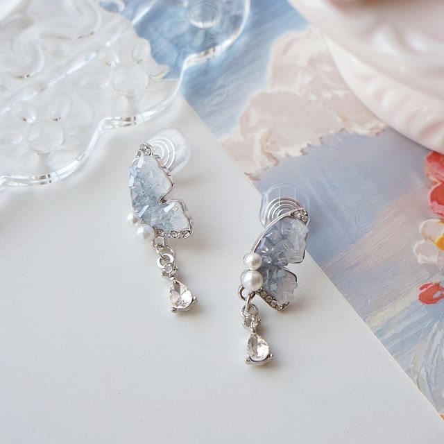 Butterfly Earring On / Clip Drop