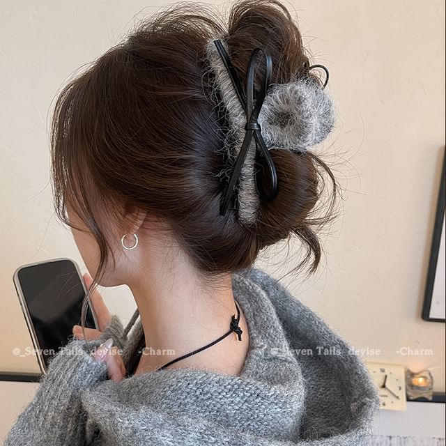 Leather Faux Bow Claw Hair