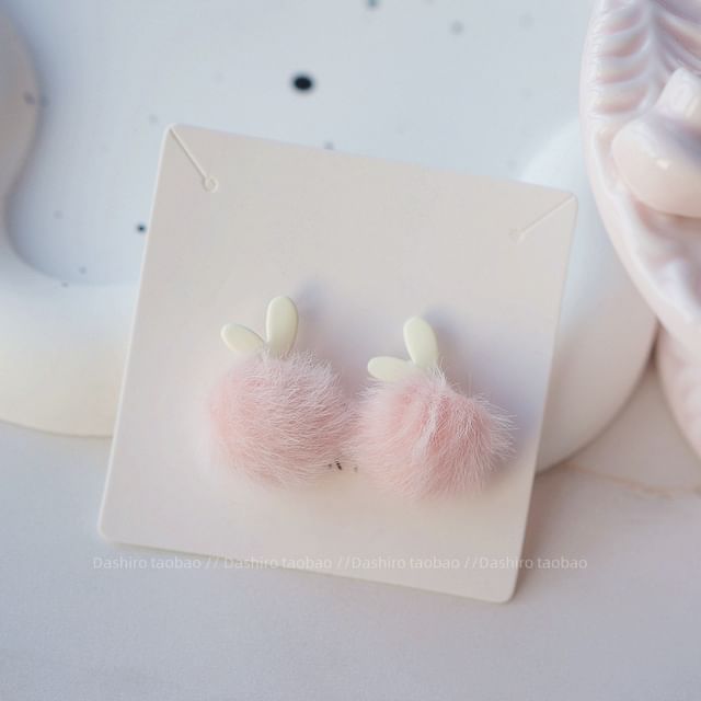 Pom Clip-On / Drop Earring