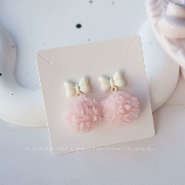 Pom Clip-On / Drop Earring