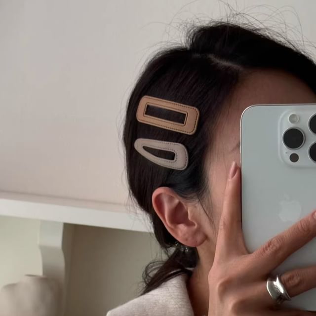 Faux Hair Designs) Leather of 2: Clip Set (Various