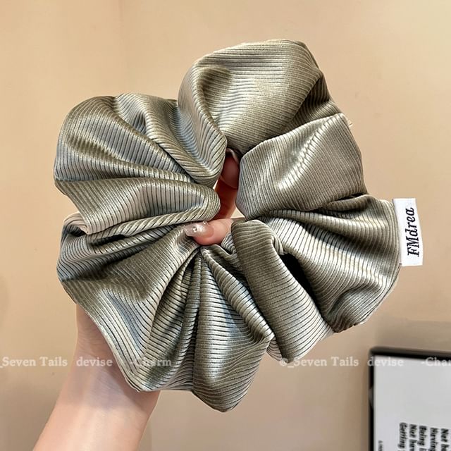 Label Scrunchie Lettering