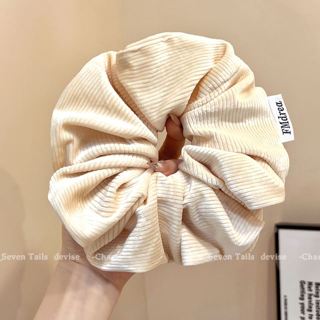 Label Scrunchie Lettering