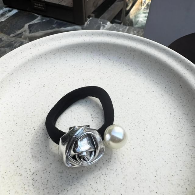 Faux Hair Tie Pearl Flower