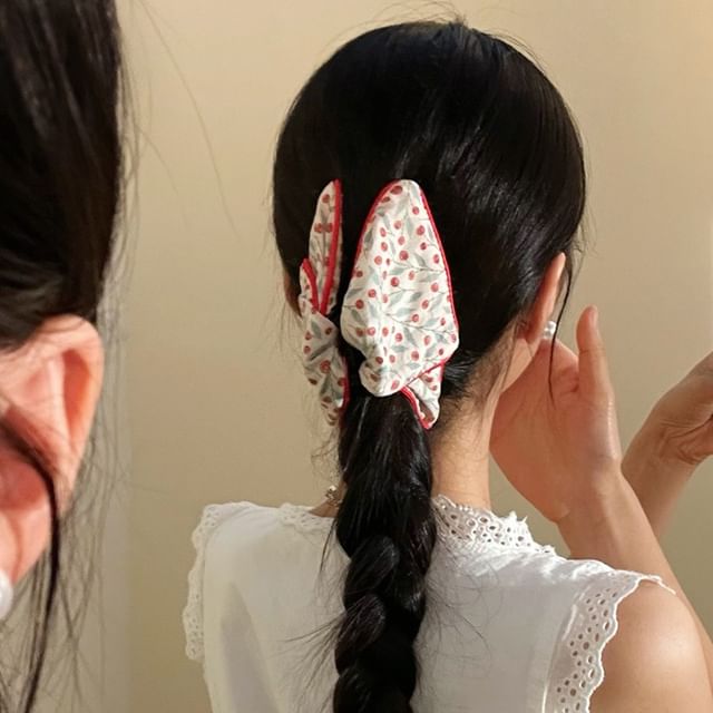 Fabric Print Claw Floral Hair