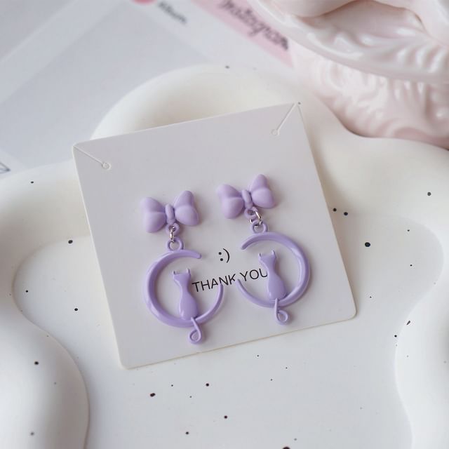 On Moon Earring Clip Cat / Dangle