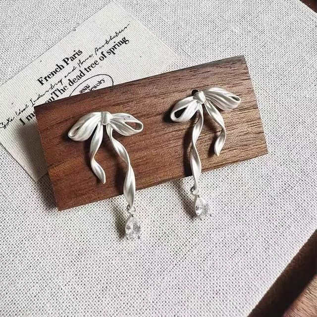 / Bow Drop Rhinestone Clip-On Earring