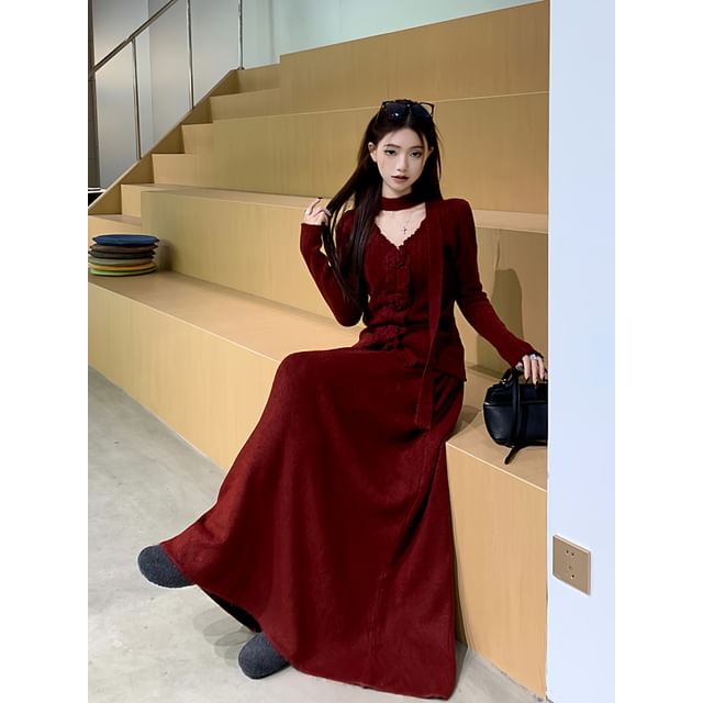 Set: Long Sleeve V-Neck Plain Floral Detail Knit Top + High Waist Maxi A-Line Skirt