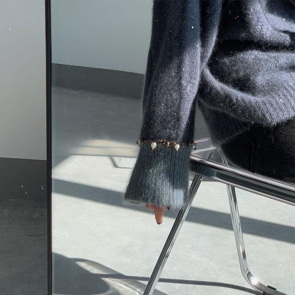 Schicker grauer O-Ausschnitt Pailletten Langarm mit Perlen Strickpullover TW022