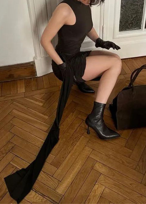 Robe mi-longue en coton marron à col roulé, froissée, sans manches, coupe slim
