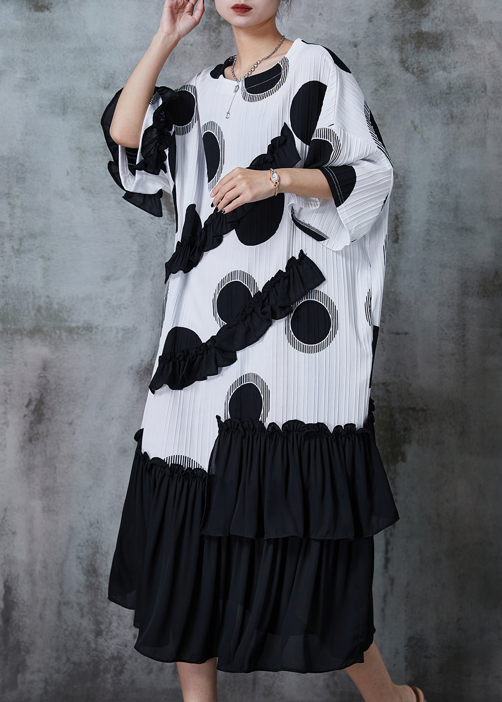 Robe mi-longue en mousseline de soie blanche à volants asymétriques pour l'été QA1011