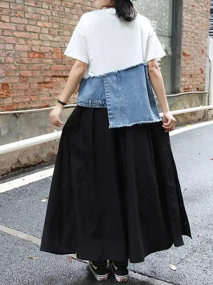 T-shirt court blanc à manches patchwork et ourlet rond en denim Street
