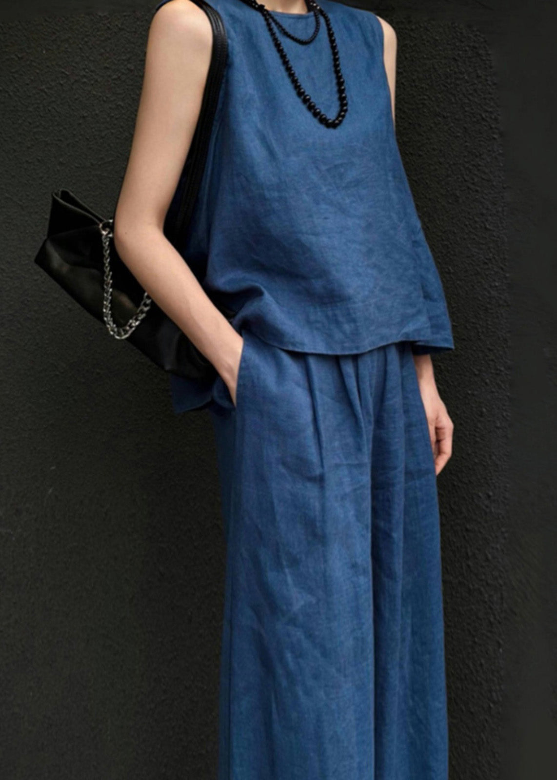Ensemble deux pièces gilet en lin bleu et pantalon large sans manches pour femme AN1026