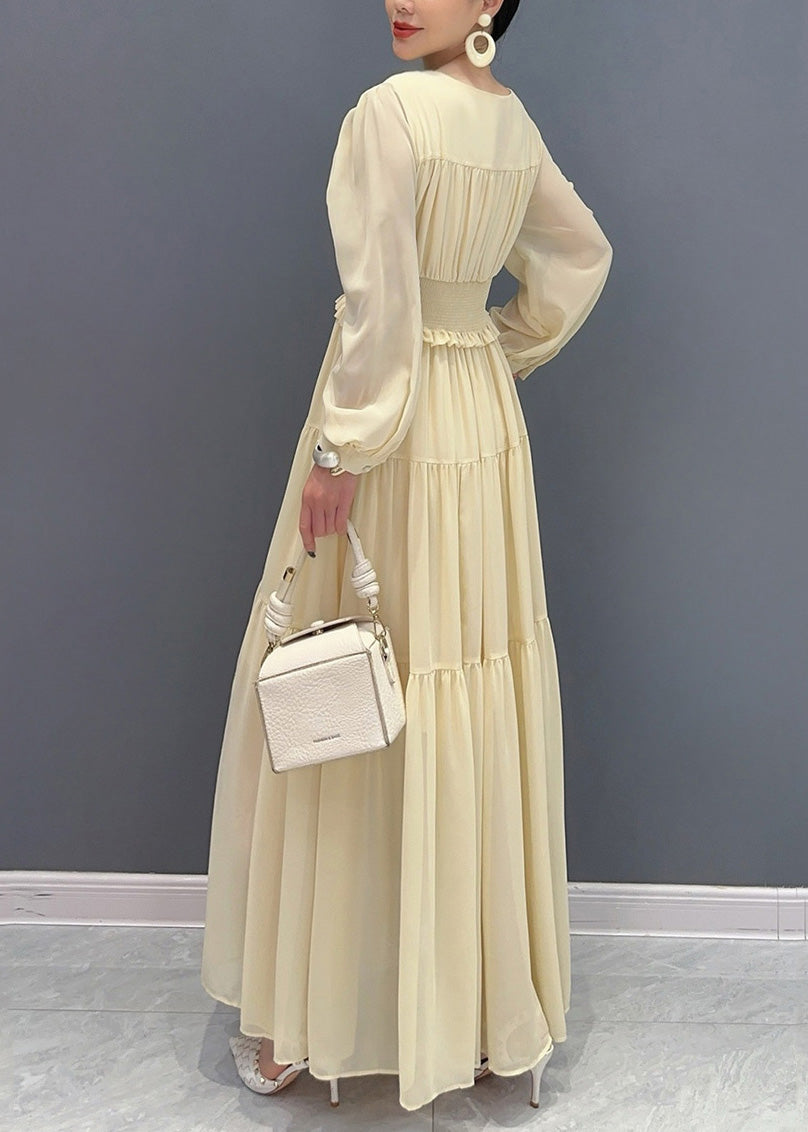 Robe en mousseline de soie plissée à col en V violet chic à manches longues AO1012