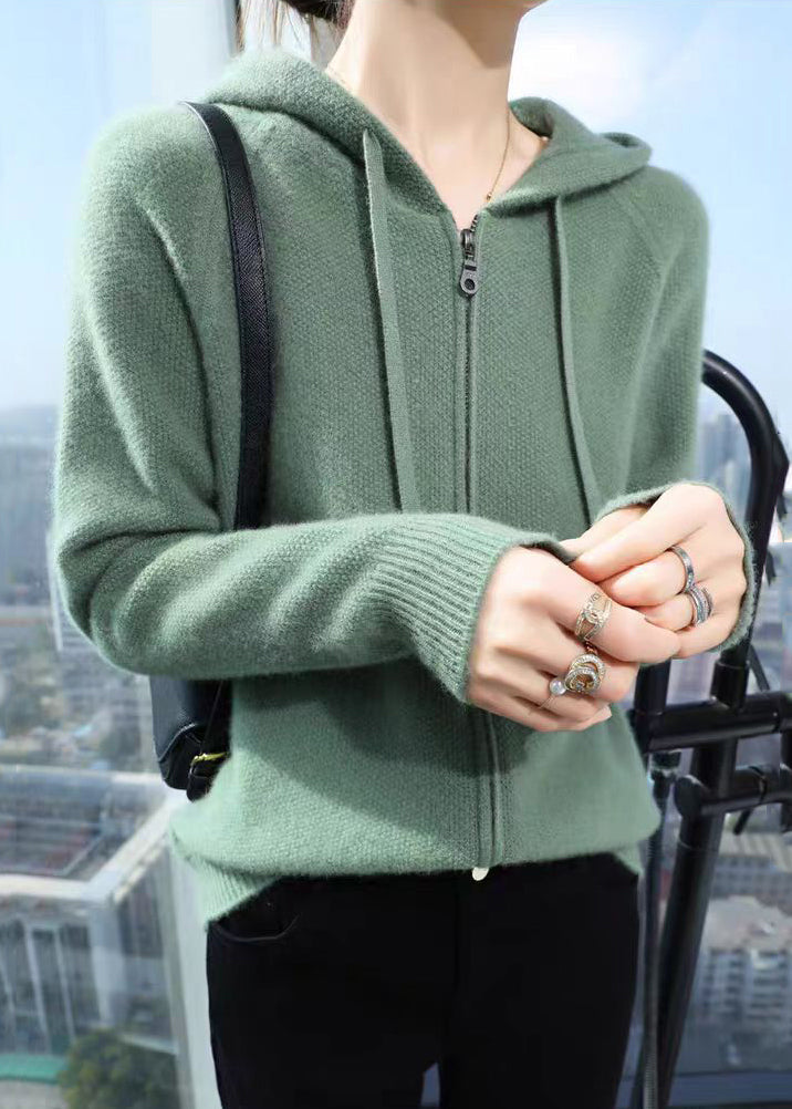 Eleganter beigefarbener Mantel aus Baumwollstrick mit Kapuze und Reißverschluss für den Herbst QX027